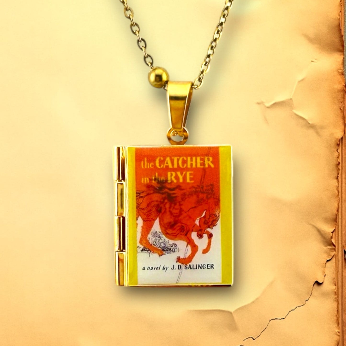 Can'tdles & Co.  Necklace Catcher In the Rye Book Locket